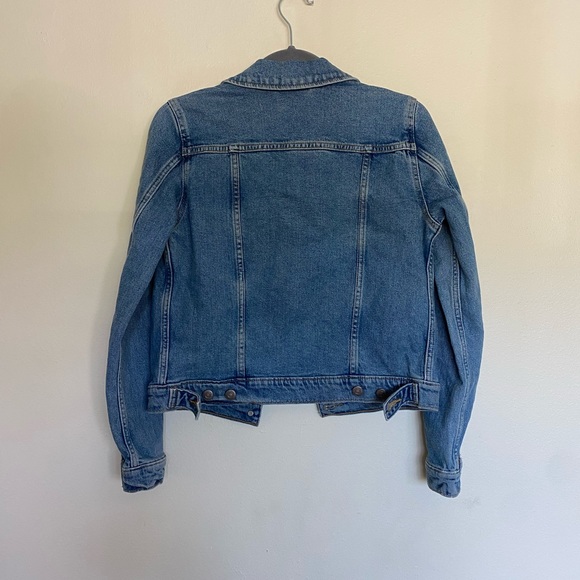 Levi’s Cropped Denim Jacket - Picture 4 of 7